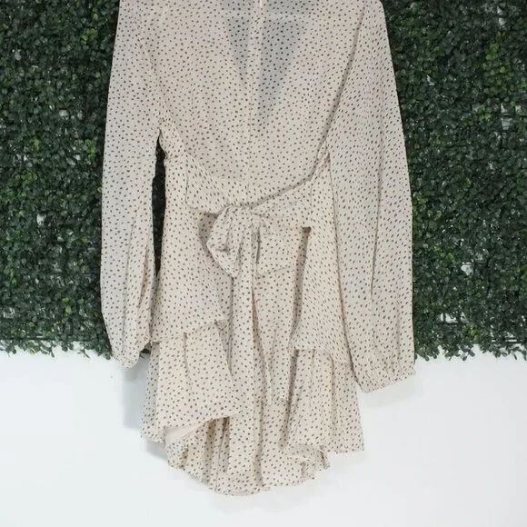 PRINCESS POLLY Women Beige STRING OF LOVE ROMPER Tie Zip Sheer V-Neck Size 10 - Picture 5 of 12